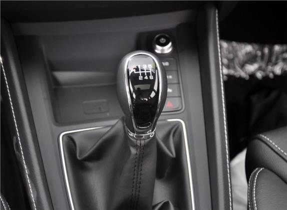 宋MAX 2019款 1.5T 手动智联睿逸型 7座 国V 中控类   挡把