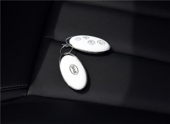 宋MAX 2019款 1.5T 自动智联睿逸型 7座 国VI 其他细节类   钥匙