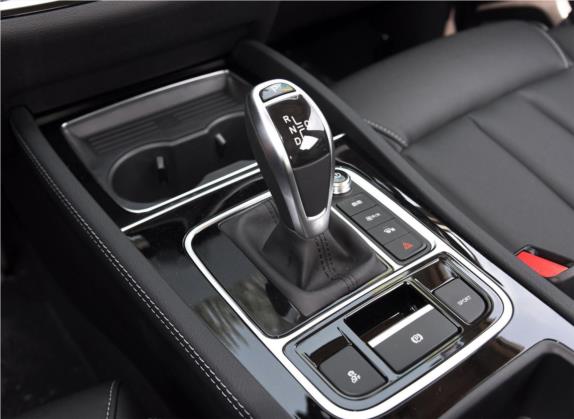 宋MAX 2019款 1.5T 自动智联睿逸型 7座 国VI 中控类   挡把