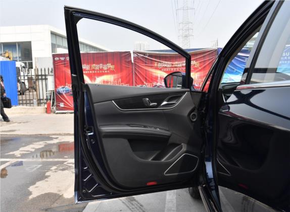 宋MAX 2019款 1.5T 自动智联睿动型 7座 国V 车厢座椅   前门板