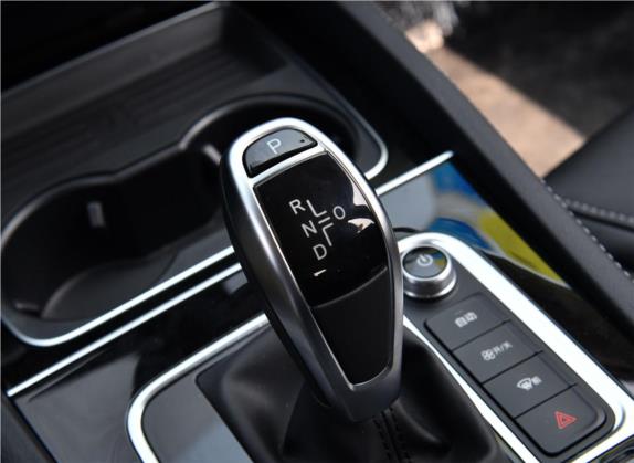 宋MAX 2019款 1.5T 自动智联睿动型 7座 国V 中控类   挡把