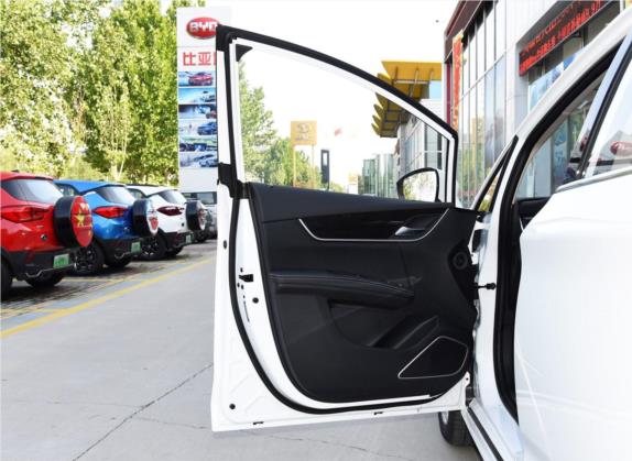 宋MAX 2019款 1.5T 手动智联睿逸天窗型 6座 国VI 车厢座椅   前门板