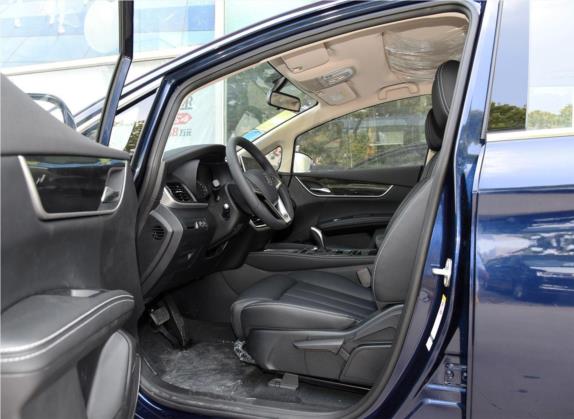 宋MAX 2019款 1.5T 自动智联睿逸天窗型 6座 国VI 车厢座椅   前排空间