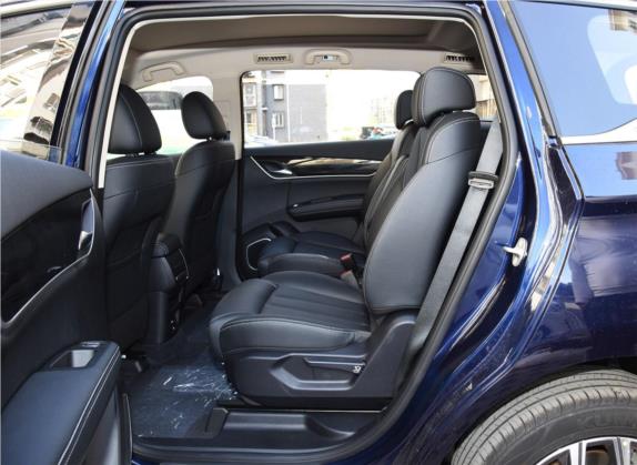 宋MAX 2019款 1.5T 自动智联睿动型越享版 6座 国VI 车厢座椅   后排空间