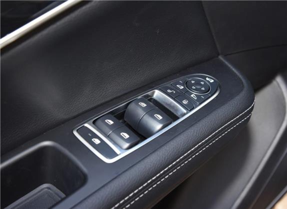 宋MAX 2019款 1.5T 自动智联睿动型越享版 6座 国VI 车厢座椅   门窗控制