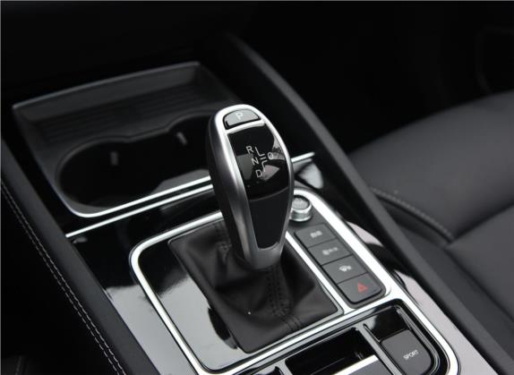 宋MAX 2021款 升级版 1.5T 自动旗舰型 7座 中控类   挡把