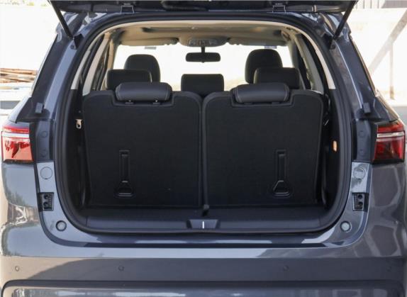 宋MAX 2021款 升级版 1.5T 自动豪华型 7座 车厢座椅   后备厢