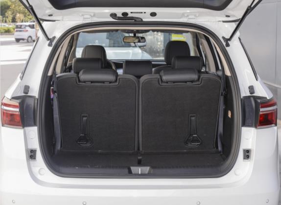 宋MAX 2021款 升级版 1.5T 手动豪华型 7座 车厢座椅   后备厢