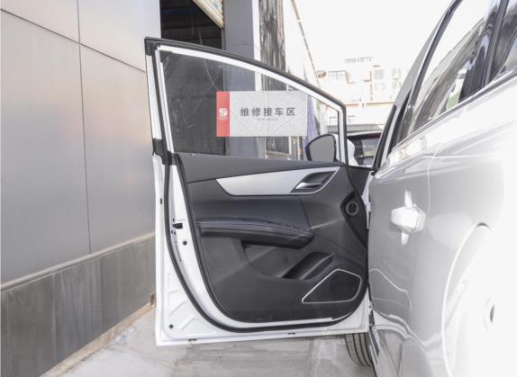 宋MAX 2021款 升级版 1.5T 手动豪华型 7座 车厢座椅   前门板