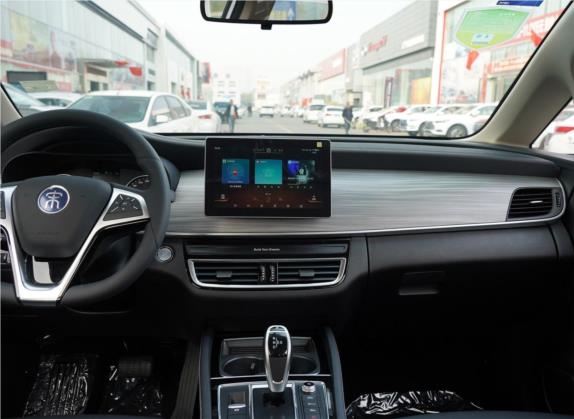 宋MAX新能源 2019款 DM 1.5T 智联致进型 6座 国VI 中控类   中控台