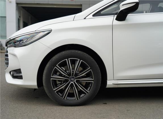 宋MAX新能源 2019款 DM 1.5T 智联致进型 6座 国VI 其他细节类   前轮