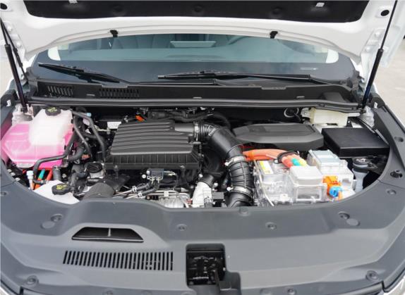 宋MAX新能源 2019款 DM 1.5T 智联致进型 6座 国VI 其他细节类   发动机舱