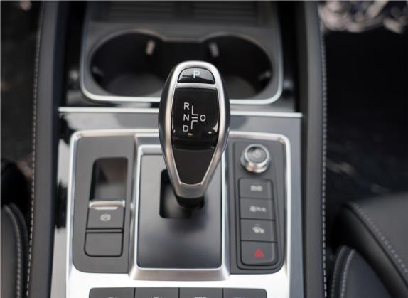 宋MAX新能源 2019款 DM 1.5T 智联致进型 6座 国VI 中控类   挡把