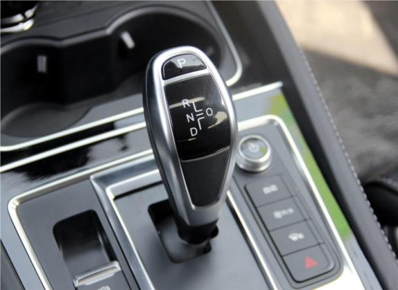 宋MAX新能源 2019款 DM 1.5T 智联致耀型 7座 国V 中控类   挡把