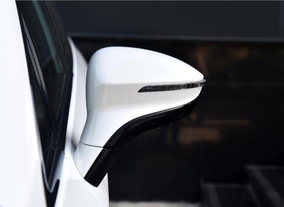 宋MAX新能源 2019款 DM 1.5T 智联致耀型 7座 国VI 外观细节类   外后视镜