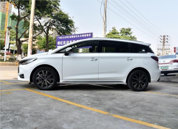 宋MAX新能源 2019款 DM 1.5T 智联致耀型 7座 国VI 外观   正侧