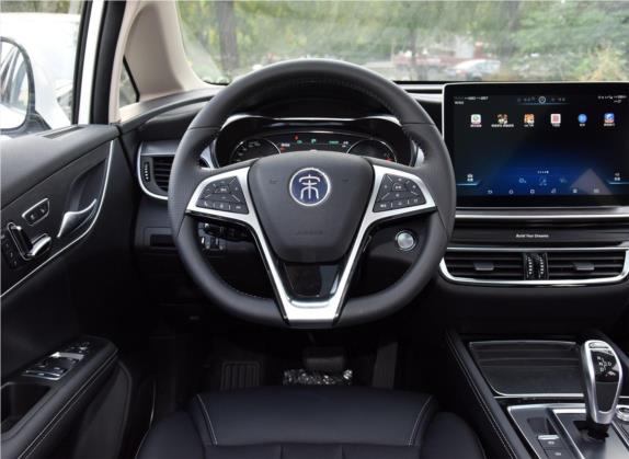 宋MAX新能源 2019款 EV 智行限量版 旗舰型 6座 中控类   驾驶位