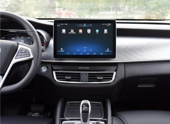 宋MAX新能源 2019款 EV 智行限量版 旗舰型 6座 中控类   中控台