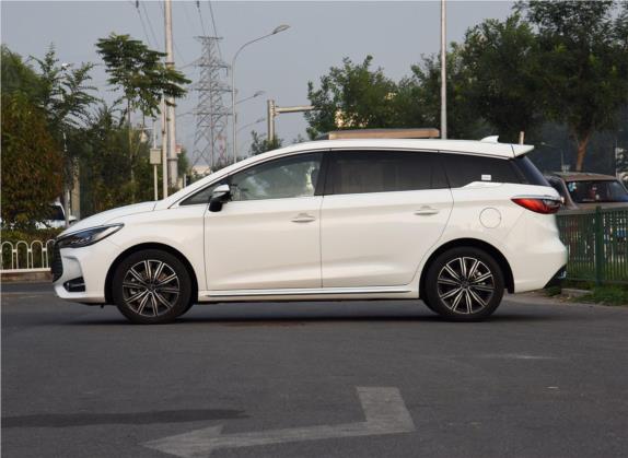 宋MAX新能源 2019款 EV 智行限量版 旗舰型 6座 外观   正侧