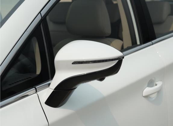 宋MAX新能源 2022款 DM-i 105KM 尊荣型 外观细节类   外后视镜