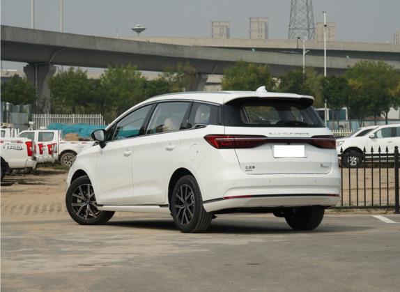 宋MAX新能源 2022款 DM-i 105KM 尊荣型 外观   斜后