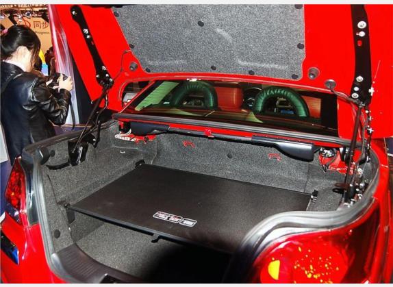 比亚迪S8 2009款 2.0L 手动旗舰型 车厢座椅   后备厢