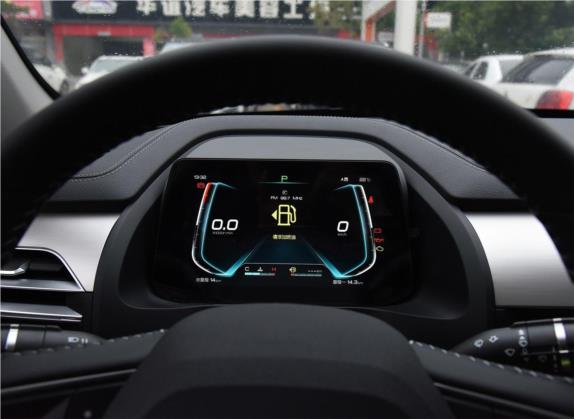 秦Pro 2019款 超能版 1.5TI 自动智联锋动型 国VI 中控类   仪表盘