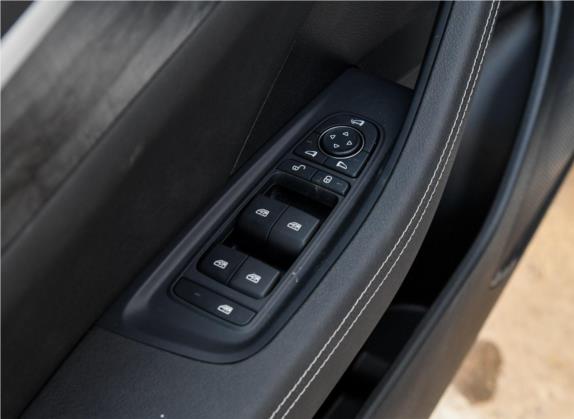 秦Pro新能源 2018款 EV500 智联领享型 车厢座椅   门窗控制