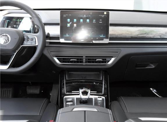 秦Pro新能源 2019款 EV 超能版 高功率高续航智联领越型 中控类   中控台