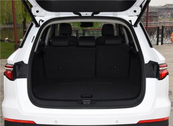 宋Pro 2019款 1.5T 自动尊贵型 车厢座椅   后备厢