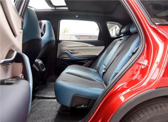 宋Pro 2021款 1.5T 自动骁云版尊贵型 车厢座椅   后排空间