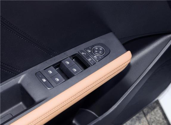 比亚迪e2 2020款 升级版 标准续航版 舒适型 车厢座椅   门窗控制