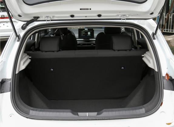 比亚迪e2 2021款 舒适型 车厢座椅   后备厢