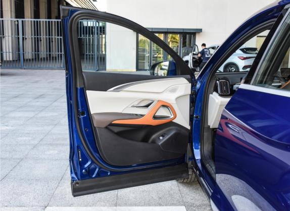 宋Pro新能源 2022款 DM-i 110km 旗舰型Pro 车厢座椅   前门板