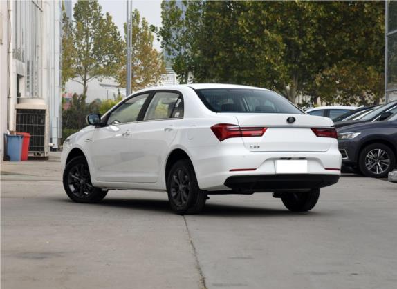 秦 2019款 1.5L 自动尊贵型 外观   斜后