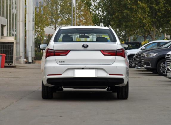 秦 2019款 1.5L 自动尊贵型 外观   正后