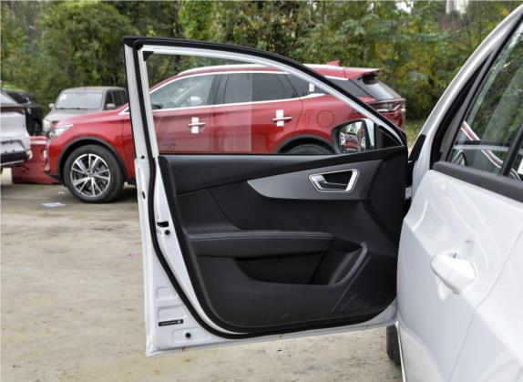秦 2019款 1.5L 自动豪华型 车厢座椅   前门板
