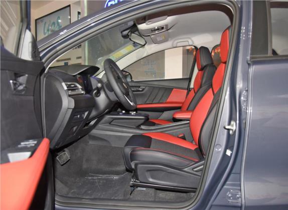 比亚迪e3 2020款 高续航版 创·尊贵型 车厢座椅   前排空间