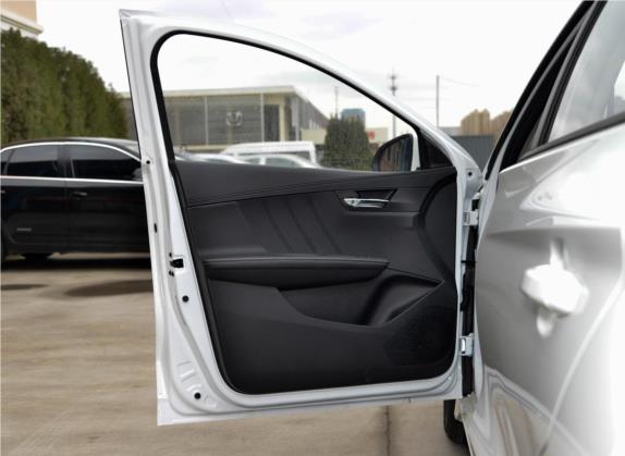 比亚迪e3 2020款 400出行版 车厢座椅   前门板