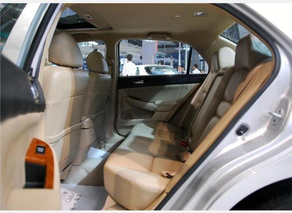 比亚迪F6 2008款 2.0L 手动舒适型GL-i 车厢座椅   后排空间