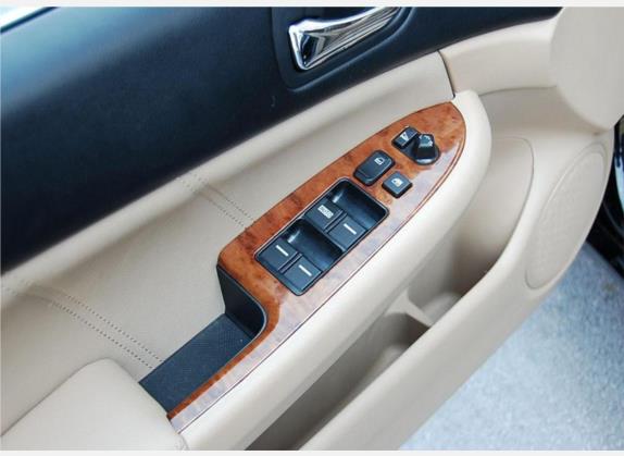 比亚迪F6 2008款 2.0L 手动豪华型GLX-i 车厢座椅   门窗控制