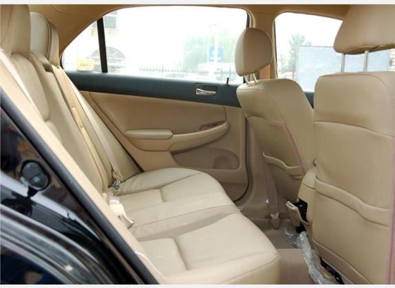 比亚迪F6 2009款 新财富版 2.0L 手动尊贵型 车厢座椅   后排空间
