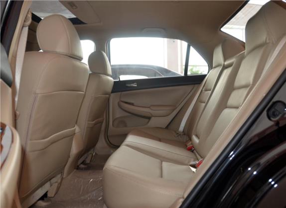 比亚迪F6 2011款 黄金版 1.8L MT尊享型 车厢座椅   后排空间