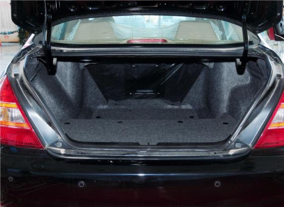比亚迪F6 2011款 黄金版 2.0L CVT尊享型 车厢座椅   后备厢