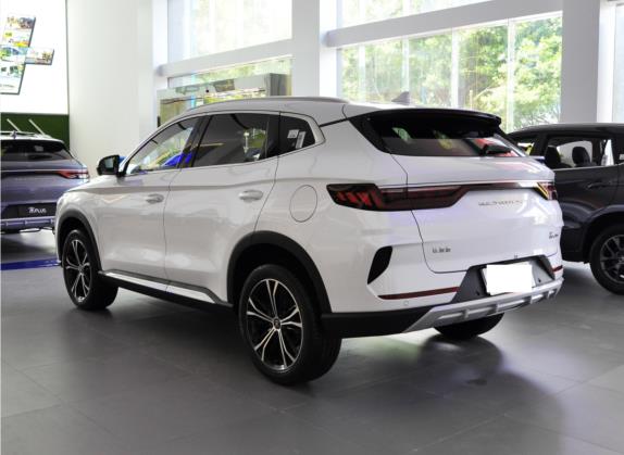 宋PLUS 2020款 1.5T 自动尊贵型 外观   斜后