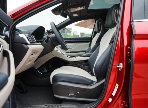 宋PLUS新能源 2021款 EV 旗舰型 车厢座椅   前排空间
