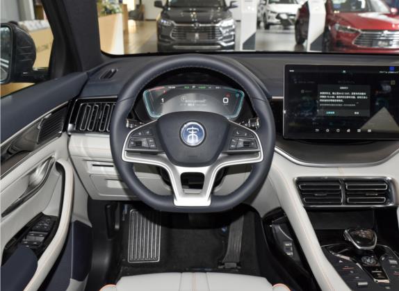 宋PLUS新能源 2021款 EV 尊贵型 中控类   驾驶位