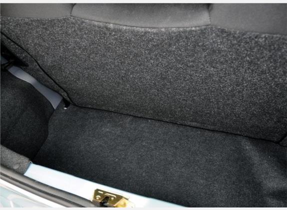 比亚迪F0 2009款 爱国版 1.0L 实用型 车厢座椅   后备厢