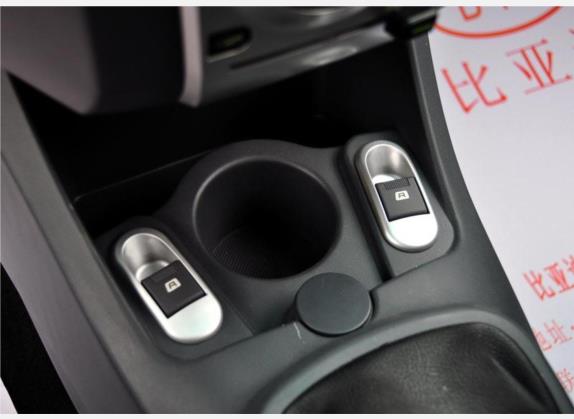 比亚迪F0 2009款 爱国版 1.0L 实用型 车厢座椅   门窗控制