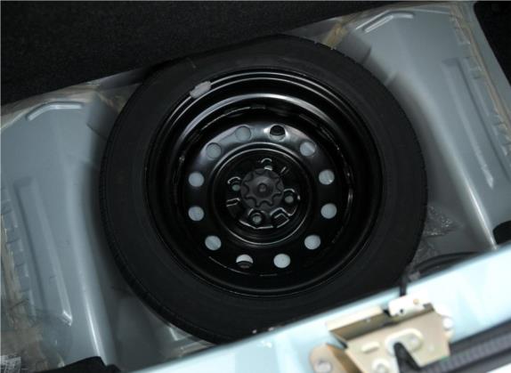 比亚迪F0 2013款 1.0L AMT 铉酷型 其他细节类   备胎